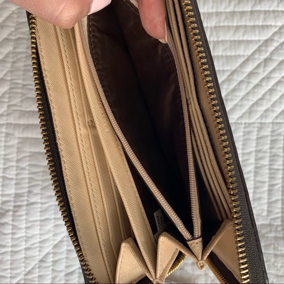 Zipper Coach Wallet - Picture 9 of 11